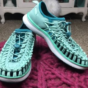 Keen Uneek Sneaker Sandal